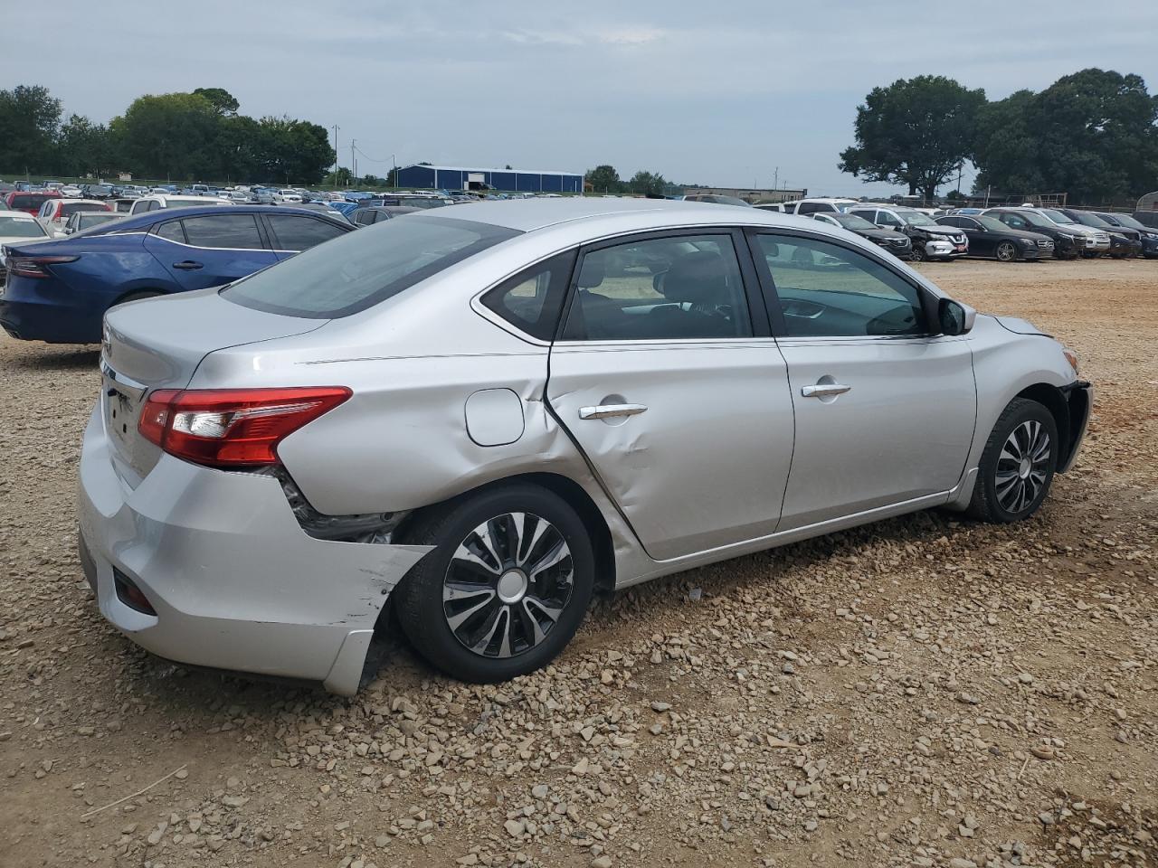 2017 Nissan Sentra S - Фото 3