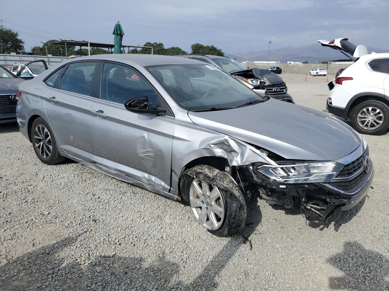 2022 Volkswagen Jetta S - Фото 4