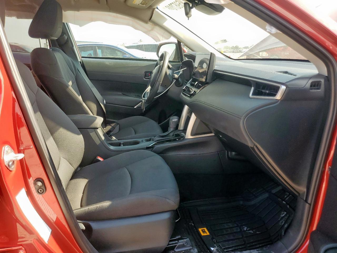 2024 Toyota Corolla Cross Le - Фото 7