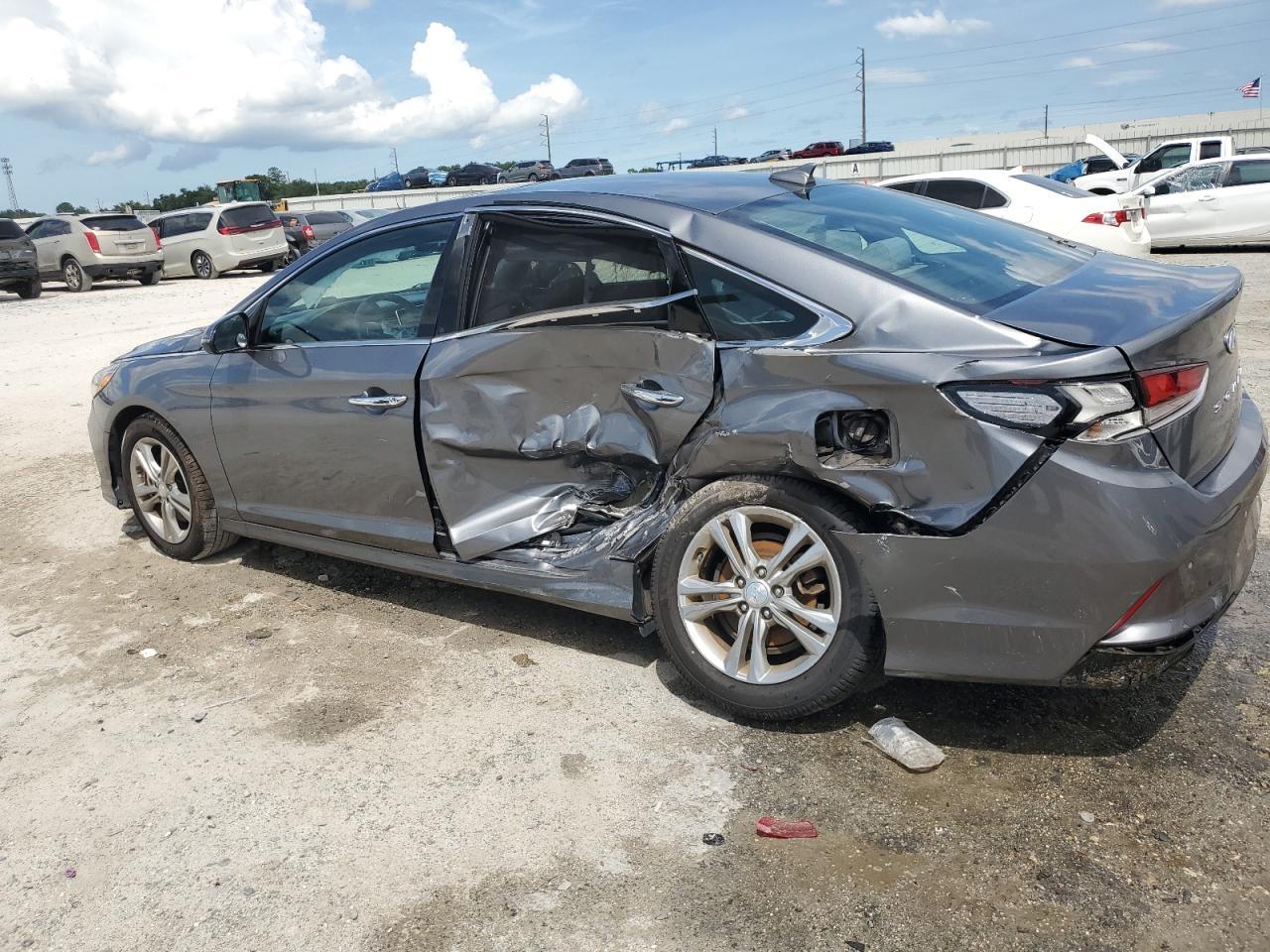 2022 Hyundai Sonata Sport - Фото 2