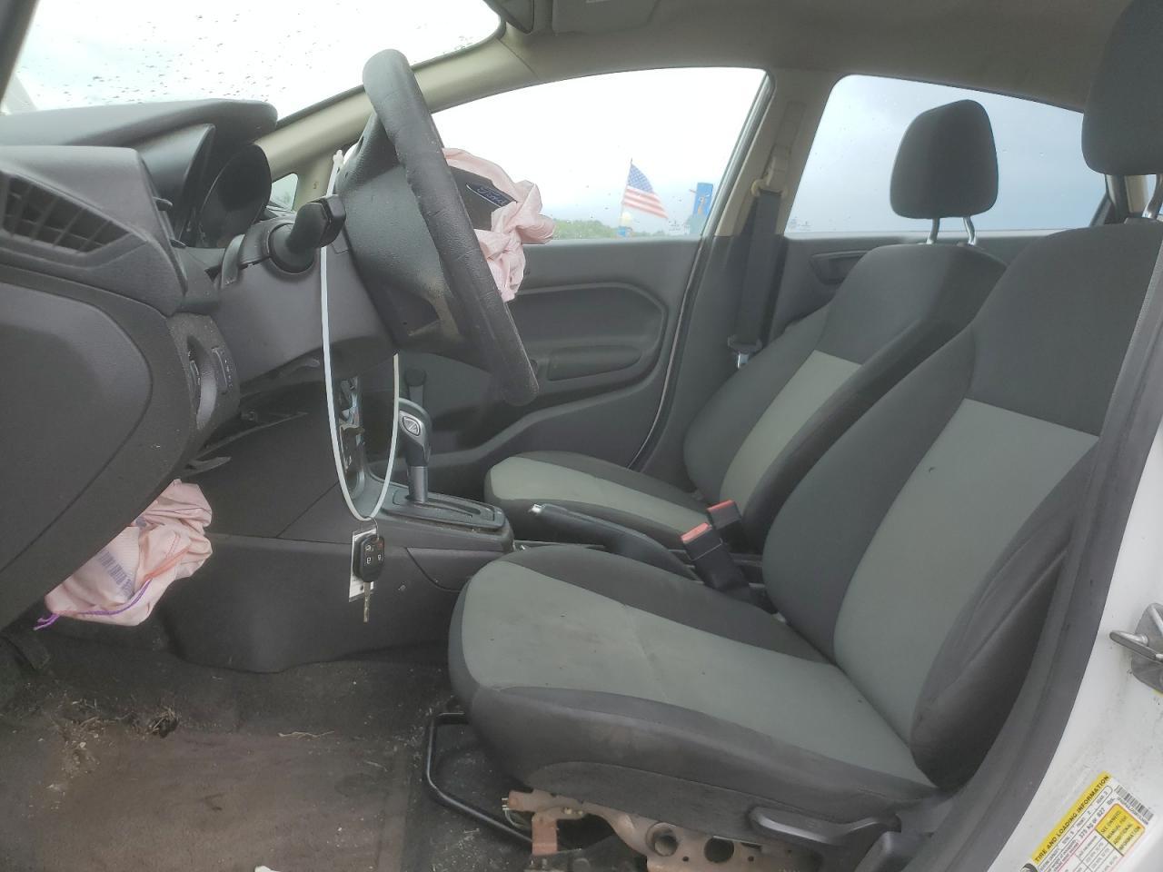 2016 Ford Fiesta S - Фото 7