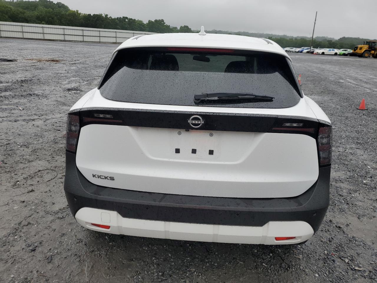 2025 Nissan Kicks Sv - Image 6