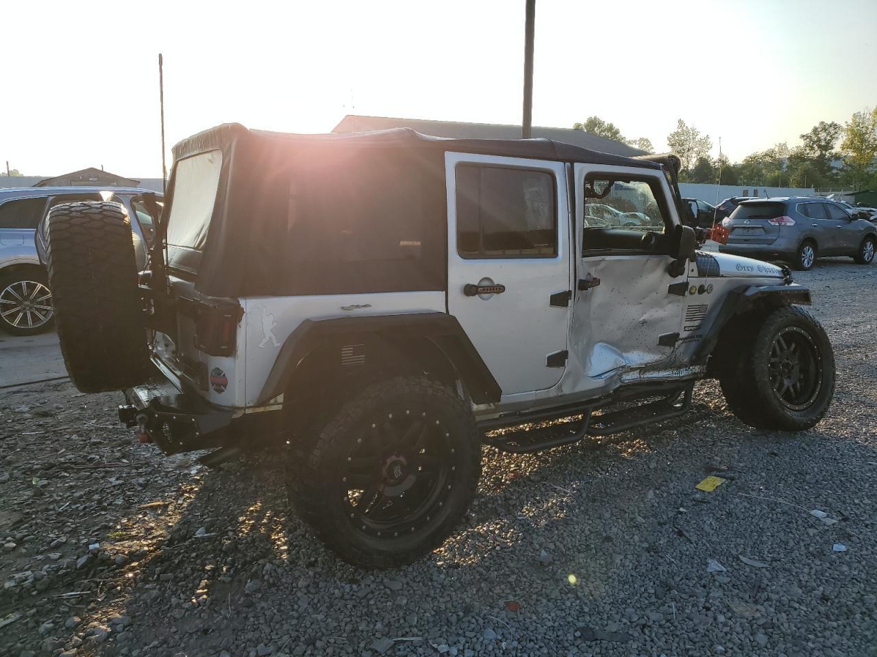 2012 Jeep Wrangler Unlimited Sport - Фото 3