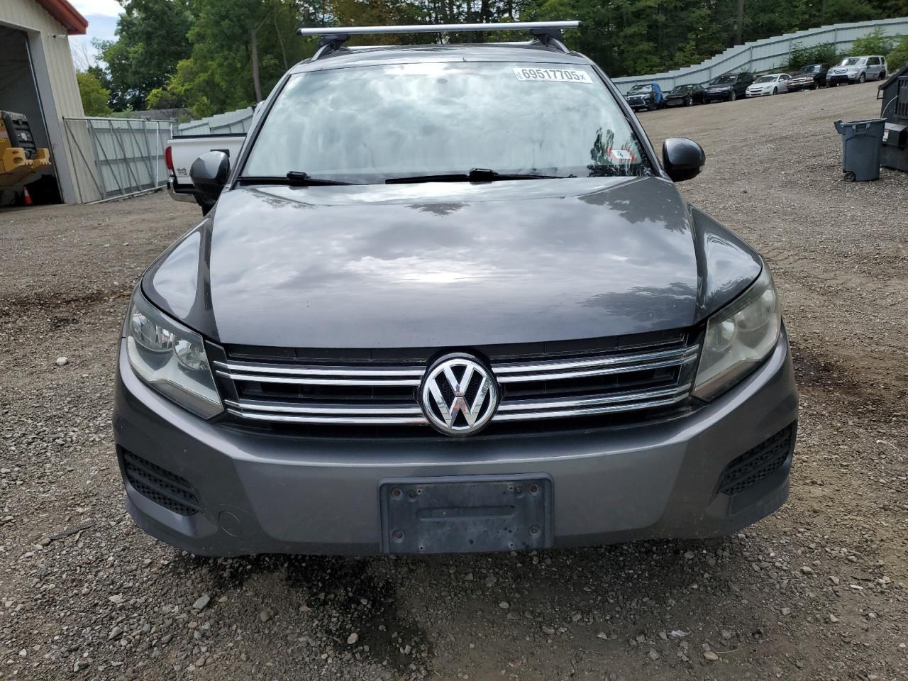 2015 Volkswagen Tiguan S - Image 5