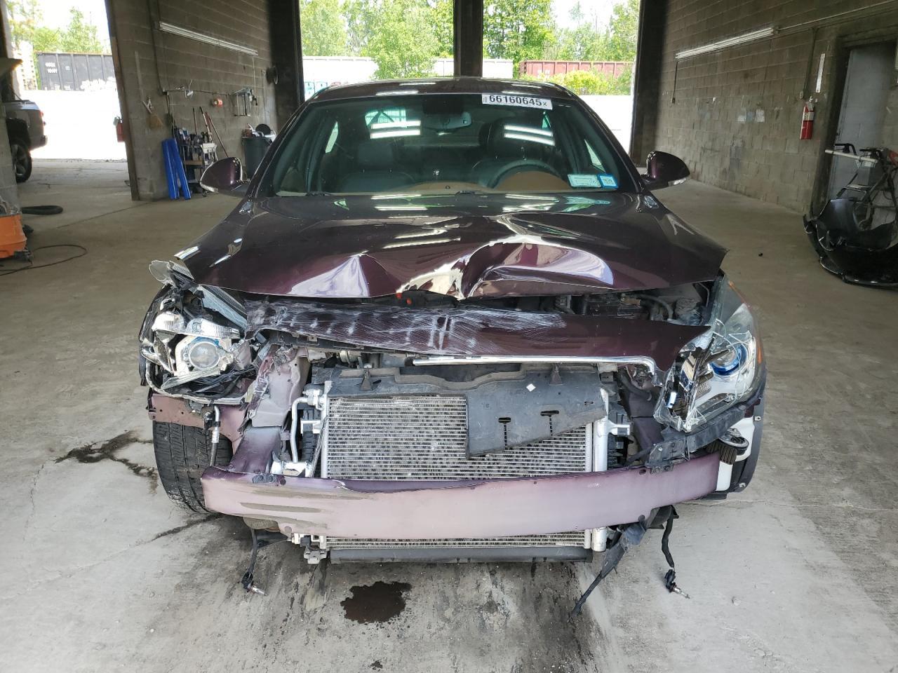 2017 Buick Regal Sport Touring - Image 5