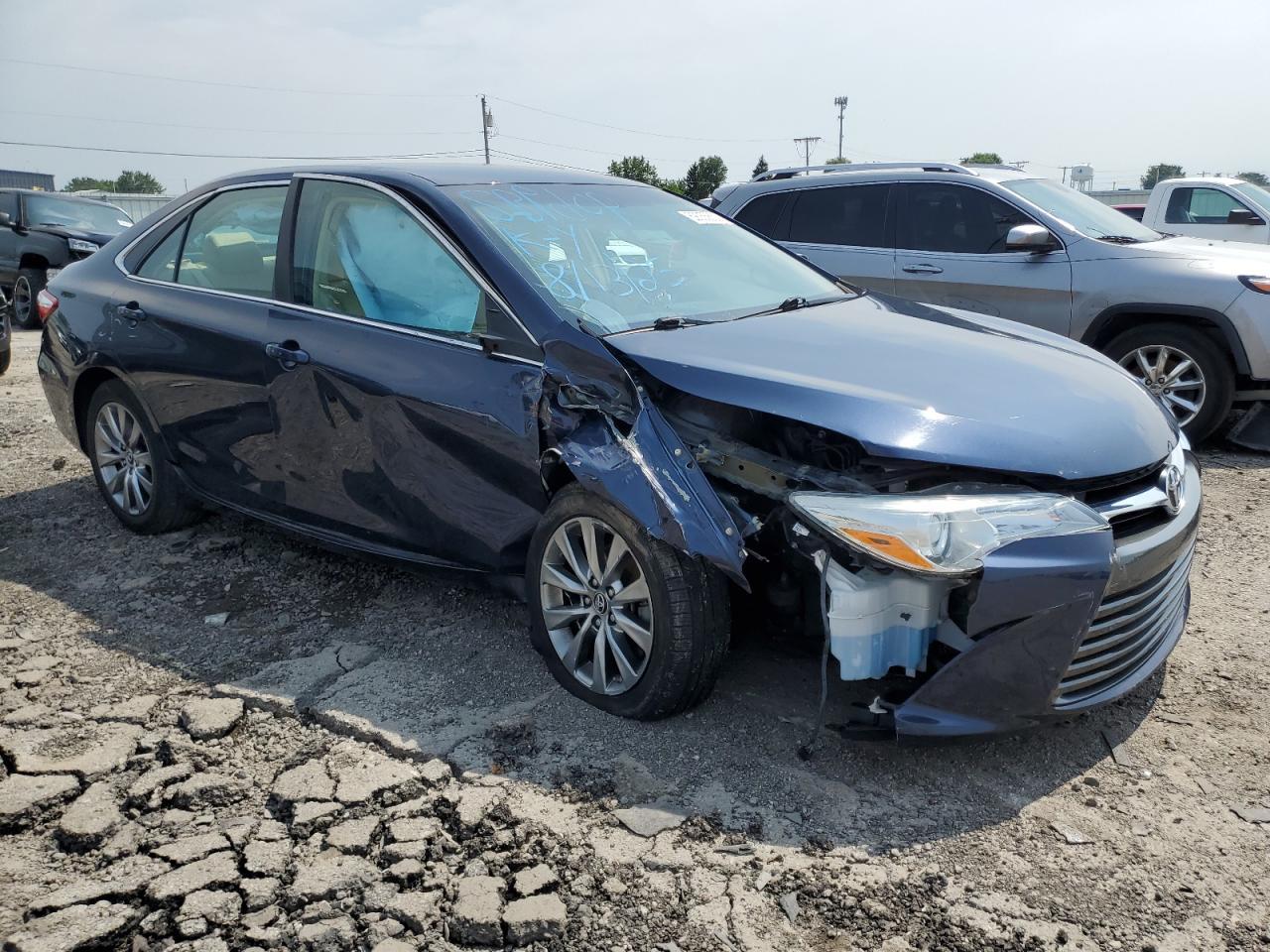 2016 Toyota Camry Le - Фото 4