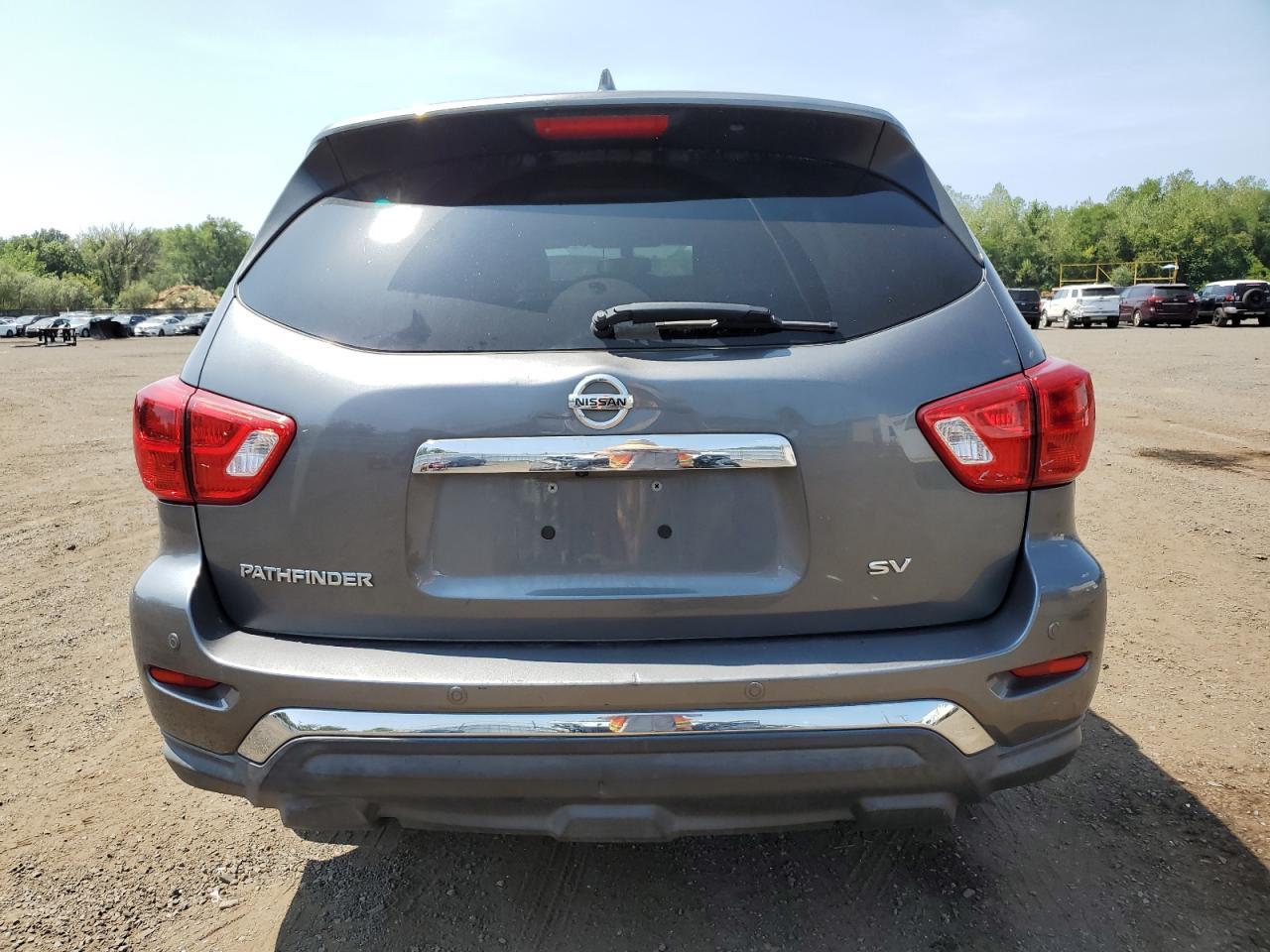 2019 Nissan Pathfinder S S - Image 6