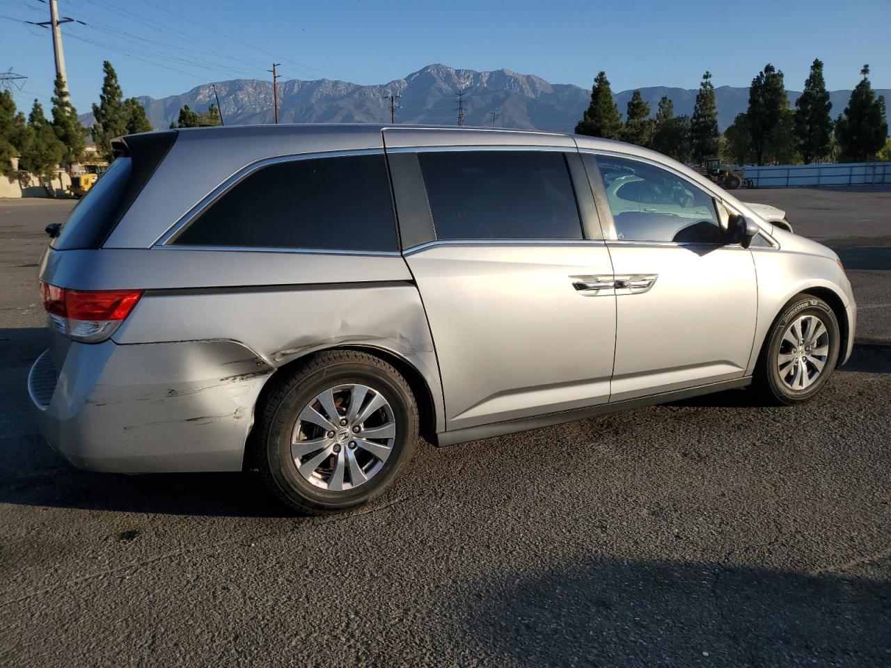 2016 Honda Odyssey Exl - Фото 3