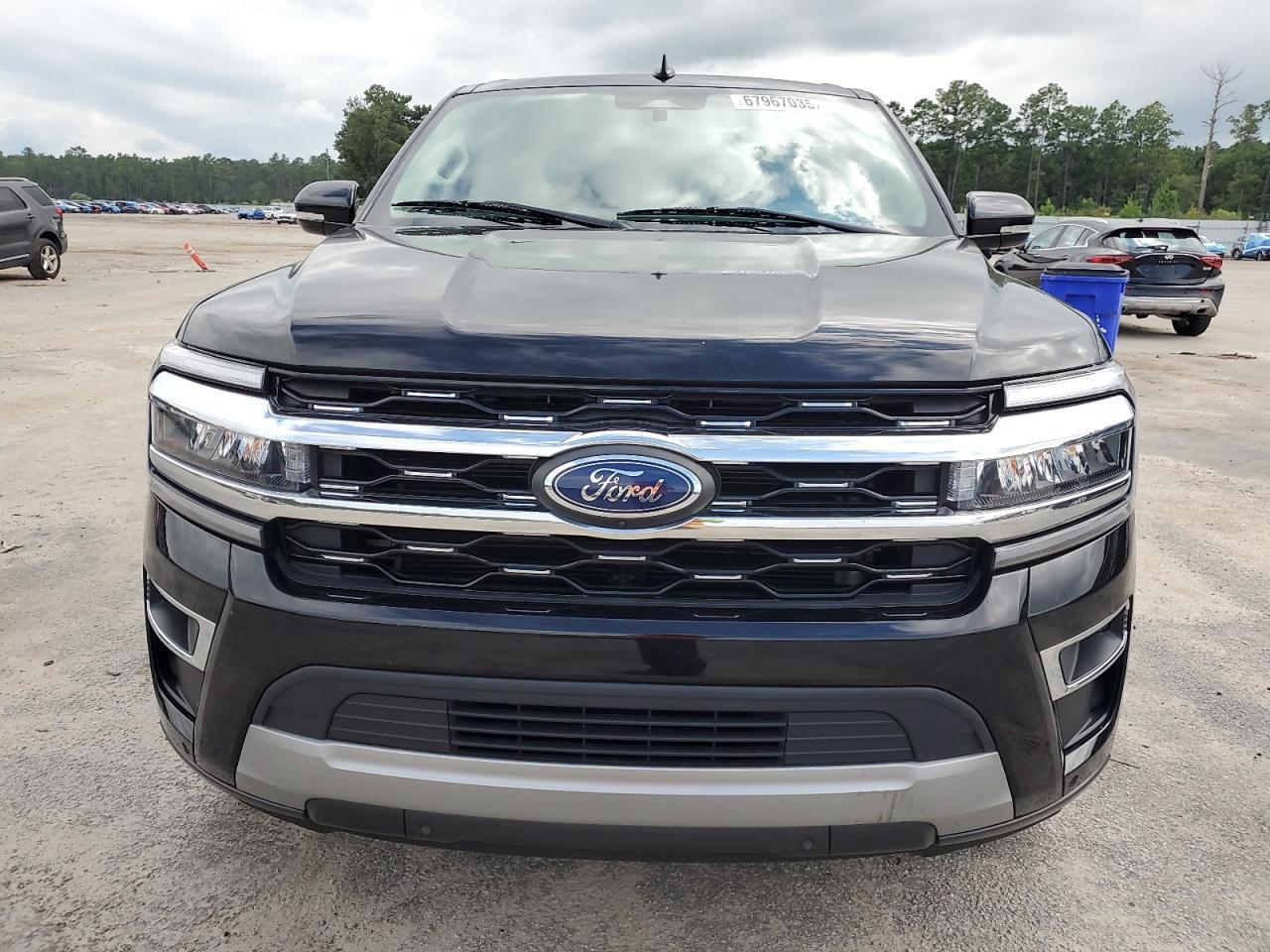2023 Ford Expedition Limited - Image 5