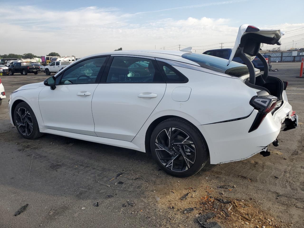 2025 Kia K5 Gt Line - Image 2