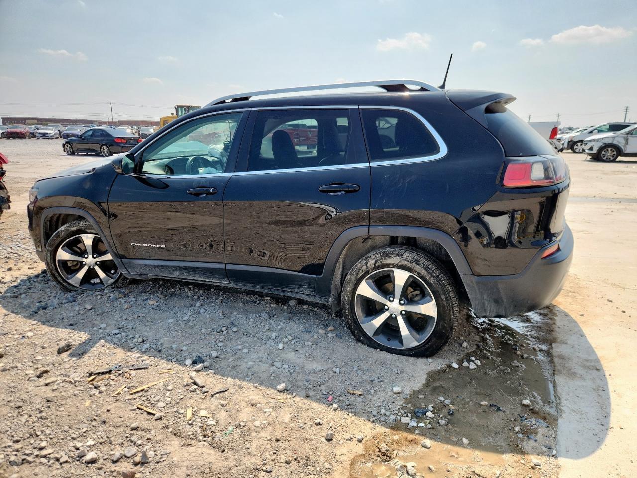 2020 Jeep Cherokee Limited - Image 2