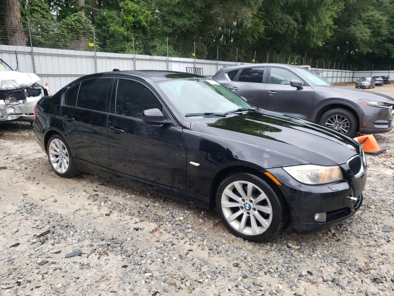 2011 BMW 328 Xi - Image 4