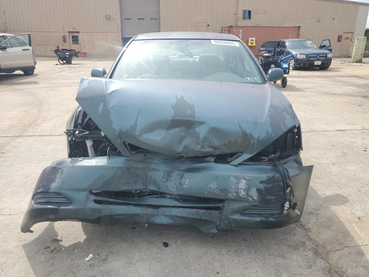 2003 Toyota Camry Le - Image 5