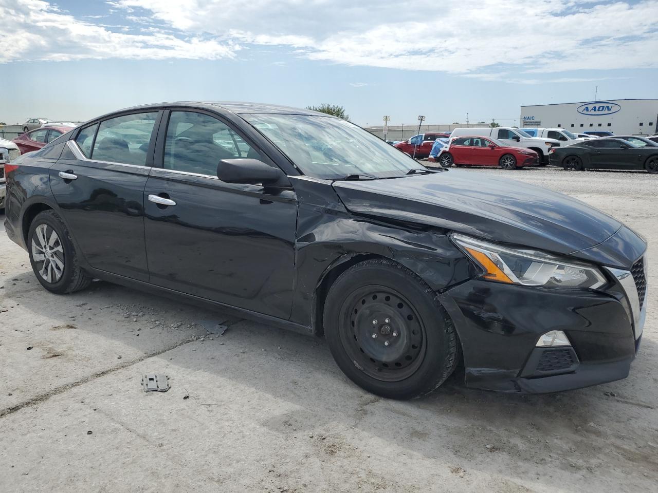 2019 Nissan Altima S - Фото 4