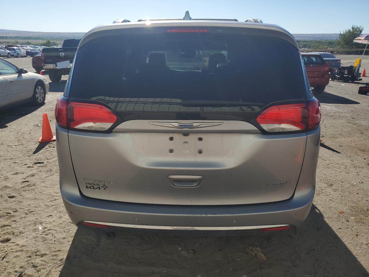 2017 Chrysler Pacifica Limited - Фото 6