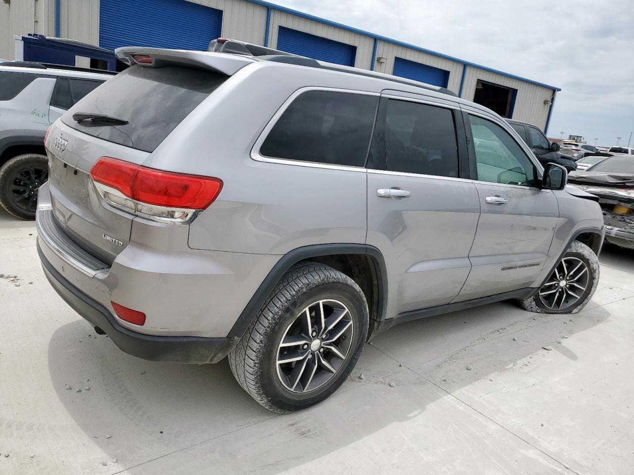 2017 Jeep Grand Cherokee Limited - Image 3