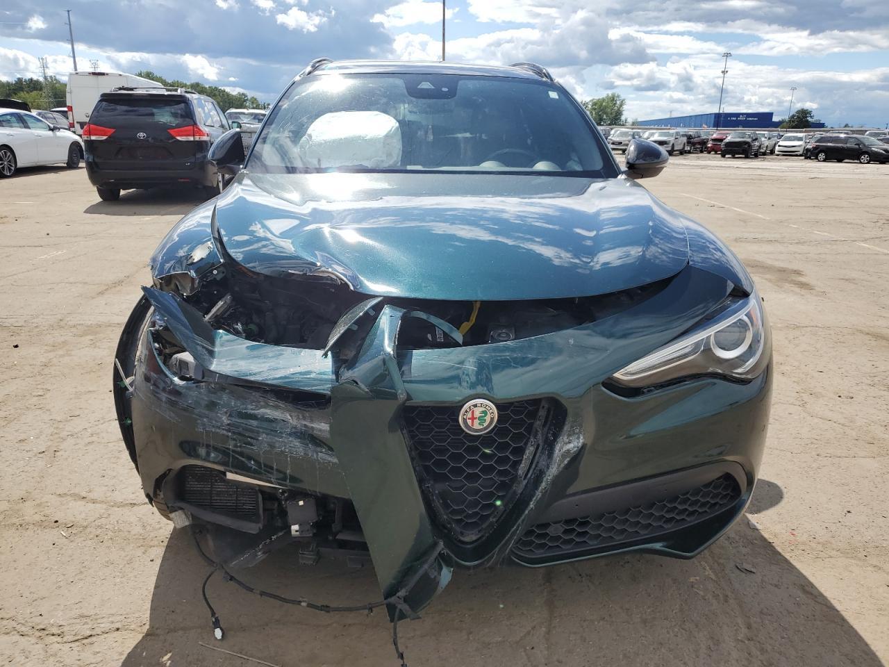 2020 Alfa Romeo Stelvio Ti - Фото 5