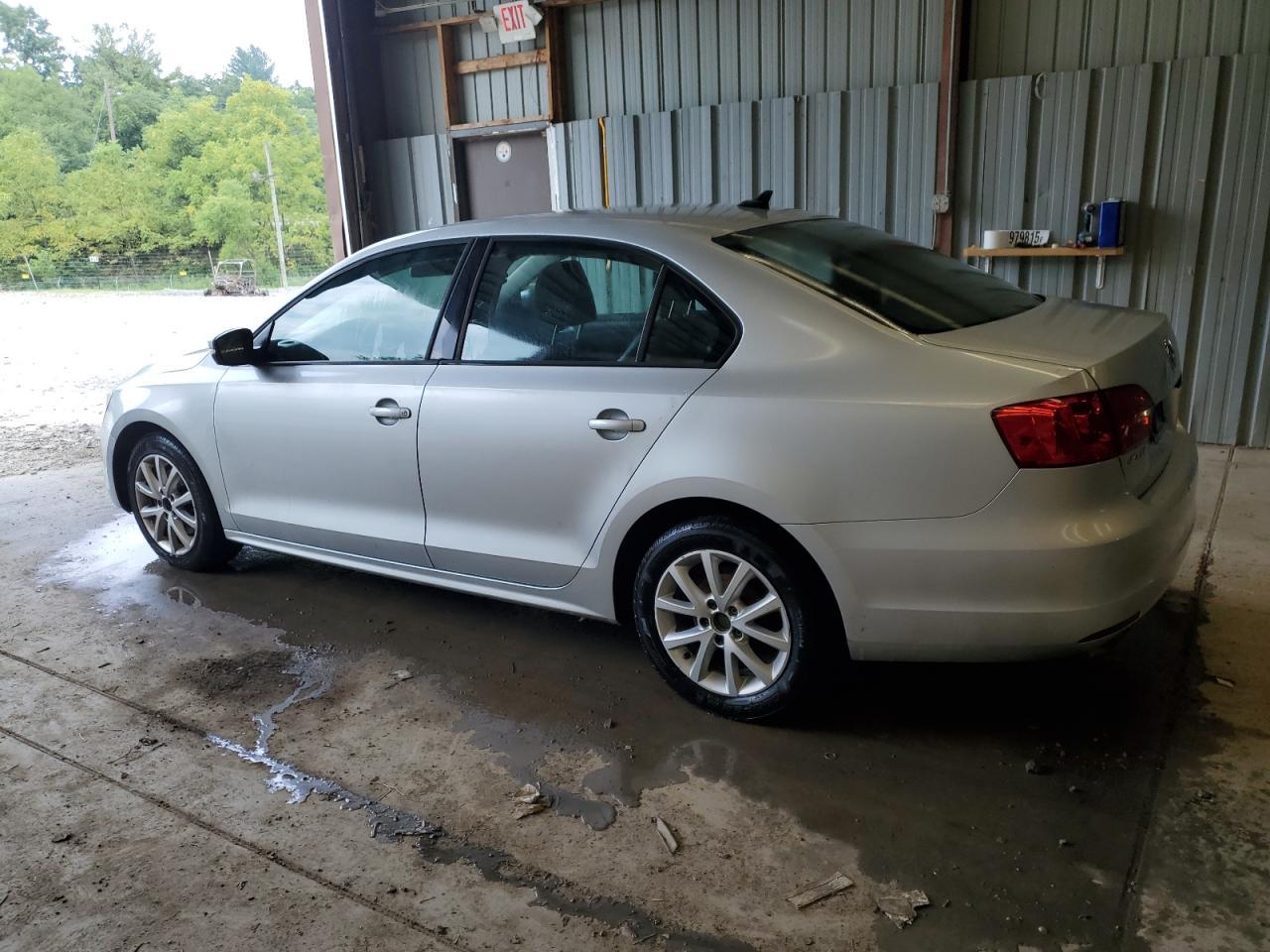 2012 Volkswagen Jetta Se - Image 2