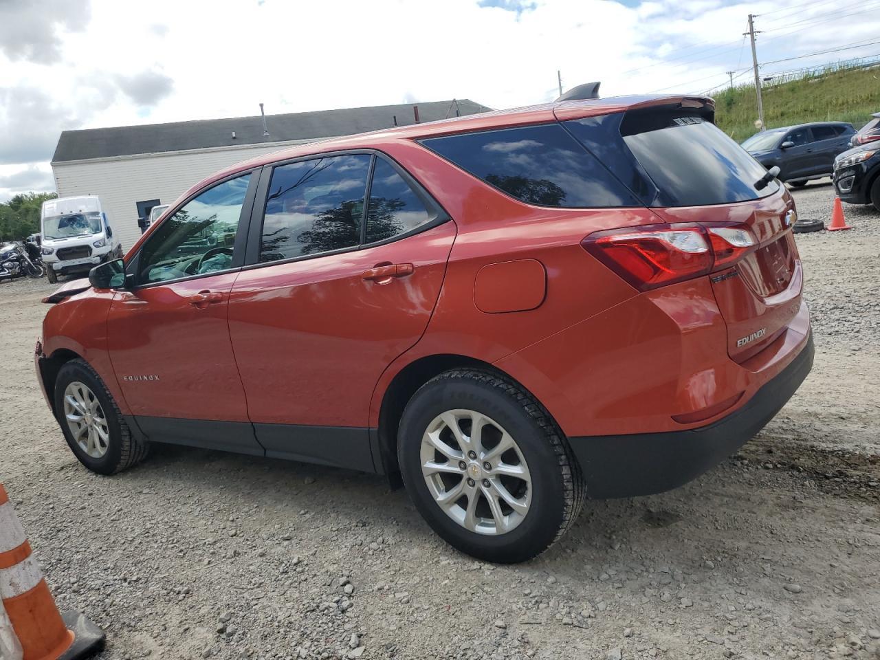 2020 Chevrolet Equinox Ls - Image 2