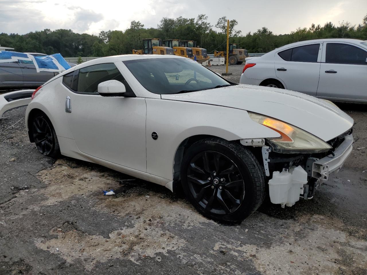 2017 Nissan 370Z Base - Image 4