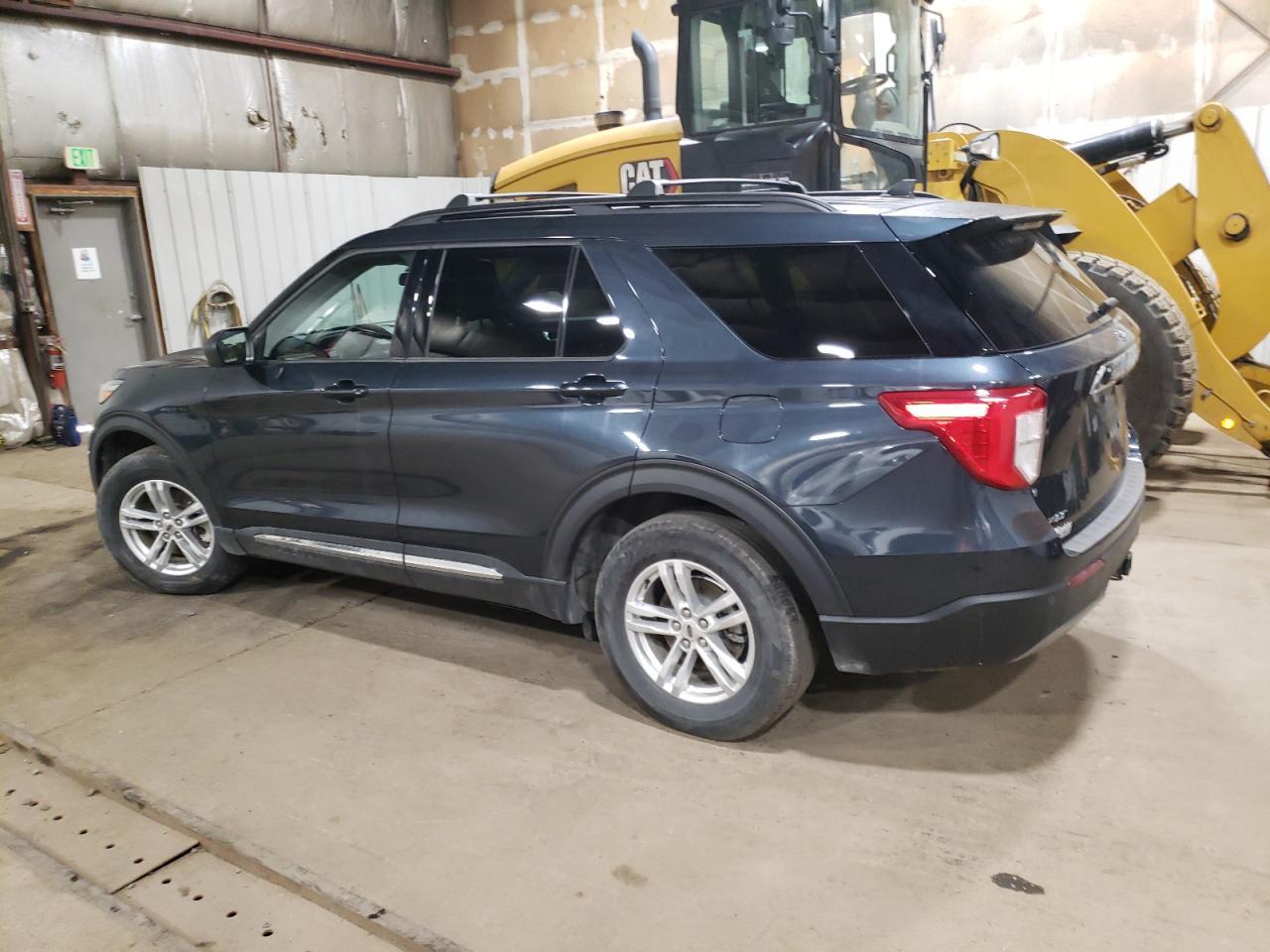 2022 Ford Explorer Xlt - Фото 2