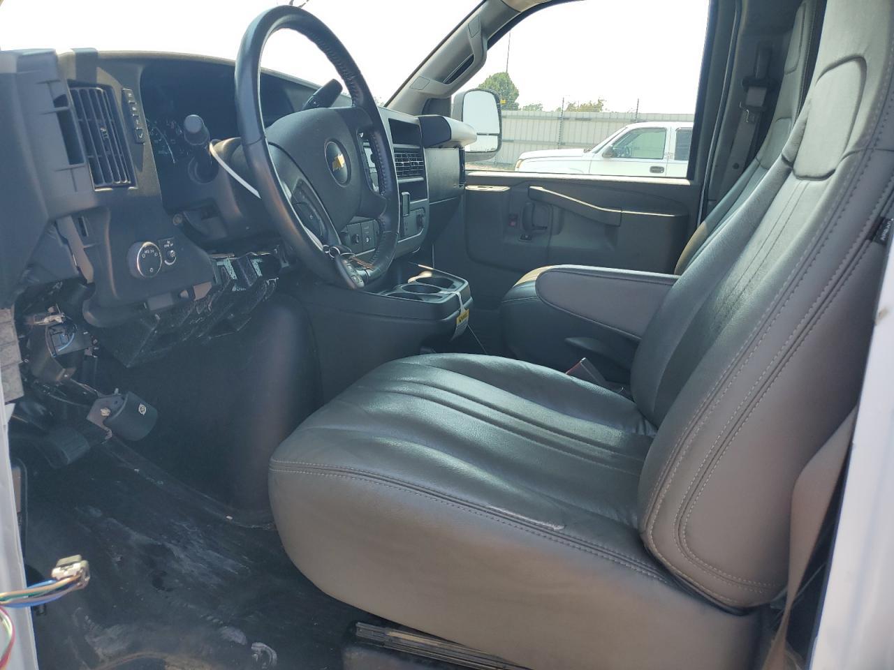 2022 Chevrolet Express G2500 - Фото 7