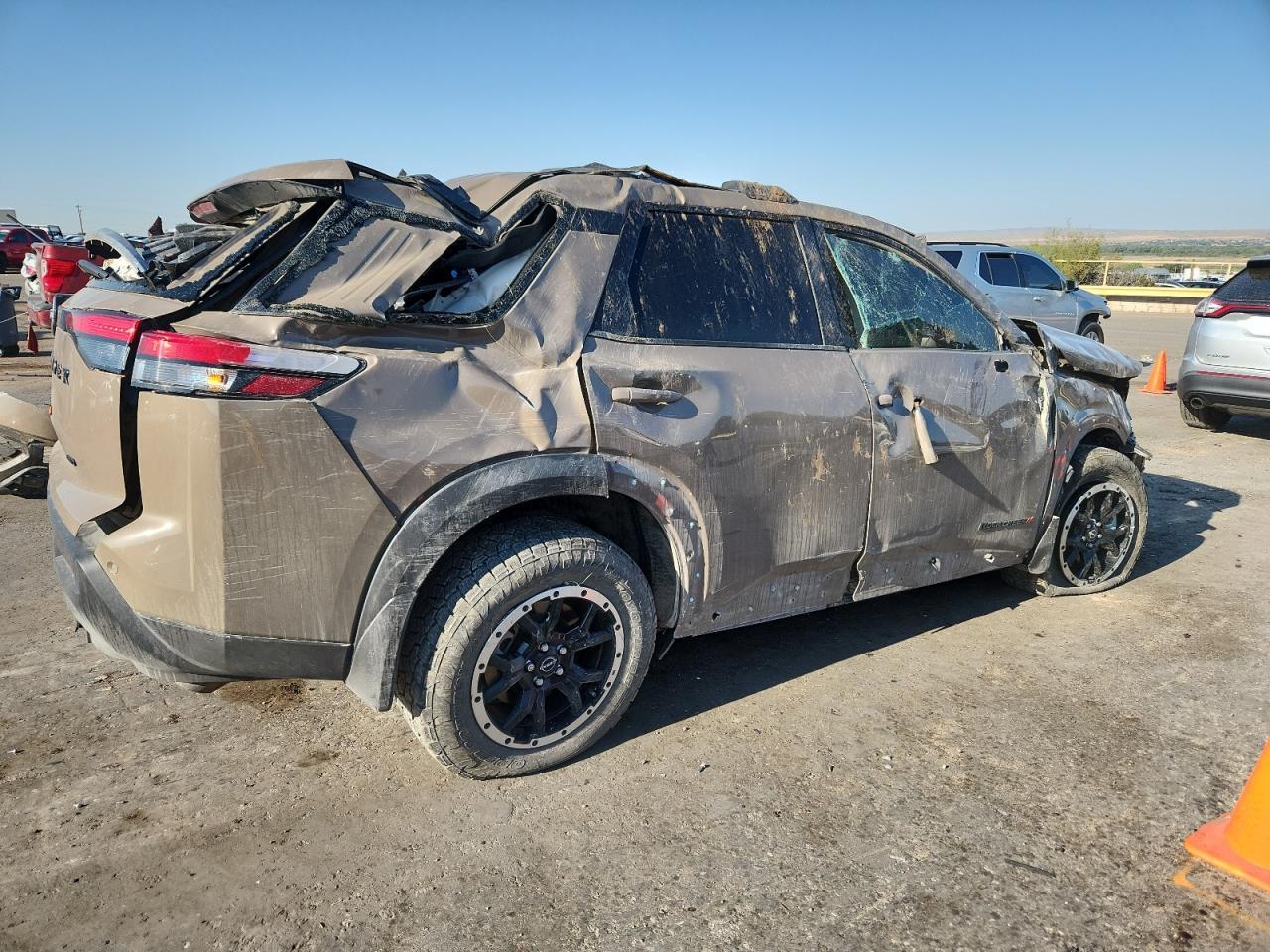 2024 Nissan Pathfinder Rock Creek - Image 3