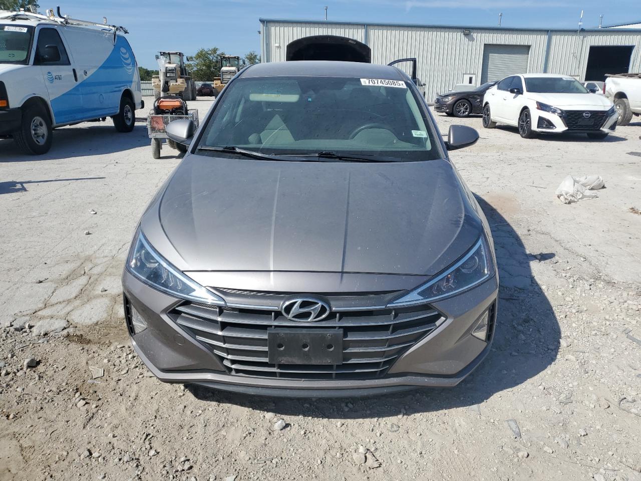 2020 Hyundai Elantra Se - Фото 5