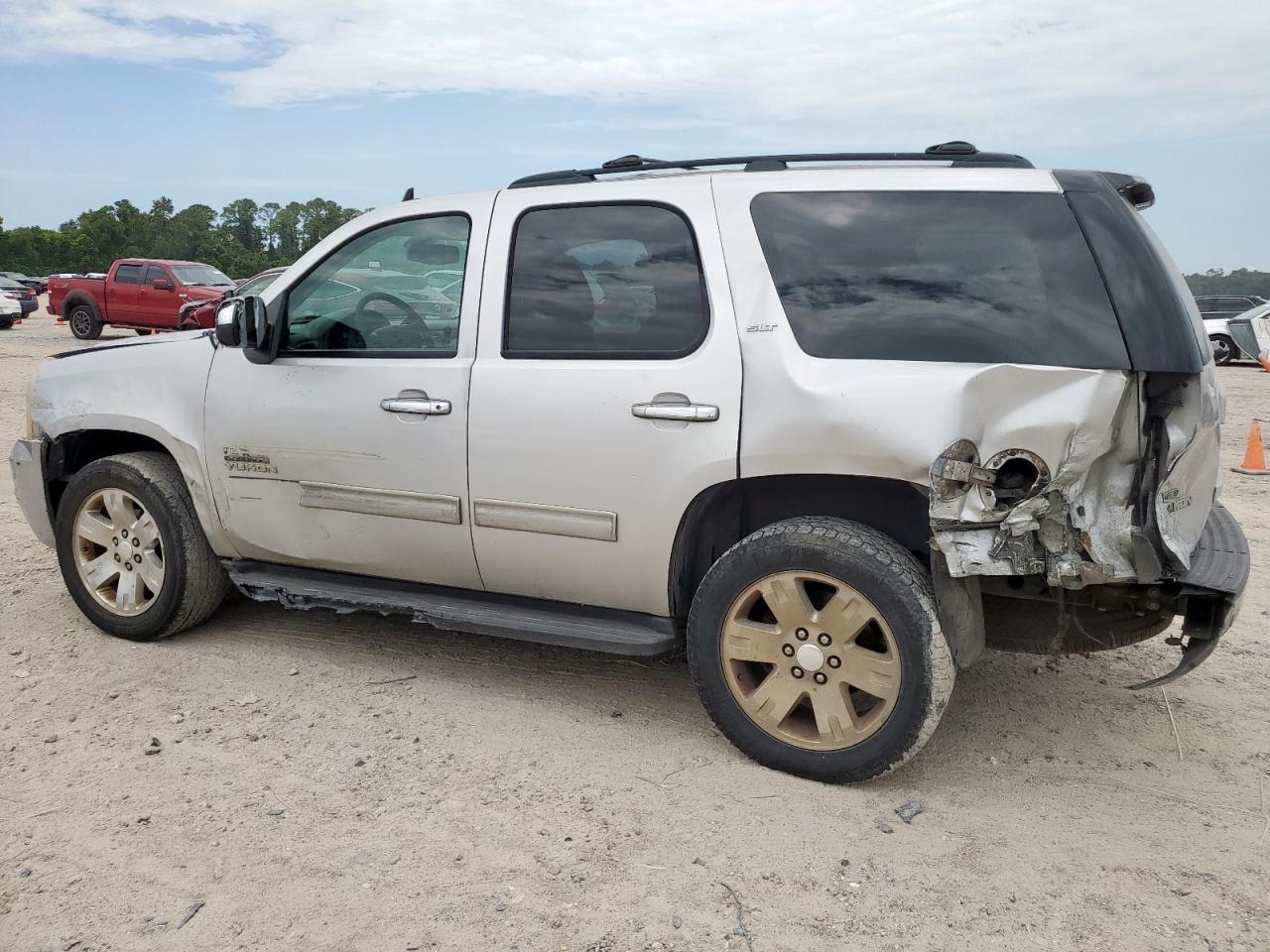 2010 GMC Yukon Slt - Image 2