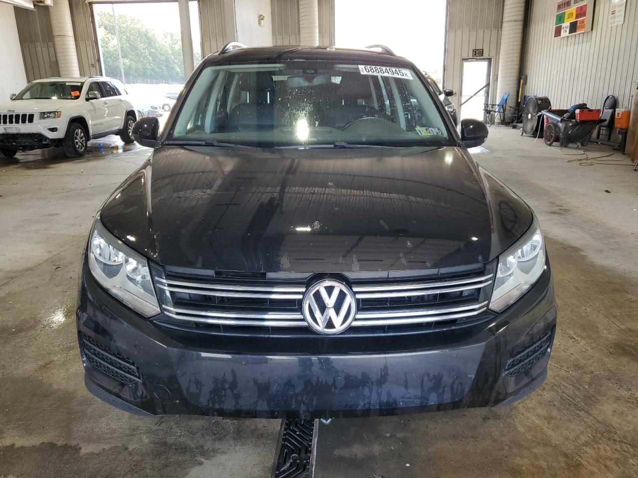 2017 Volkswagen Tiguan S - Image 5