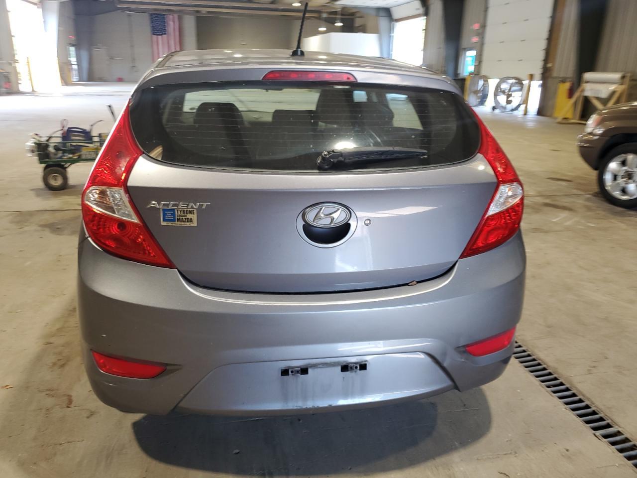 2017 Hyundai Accent Se - Фото 6