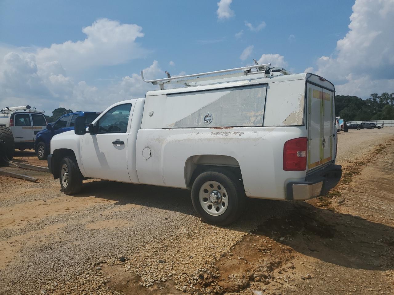 2013 Chevrolet Silverado C1500 - Фото 2