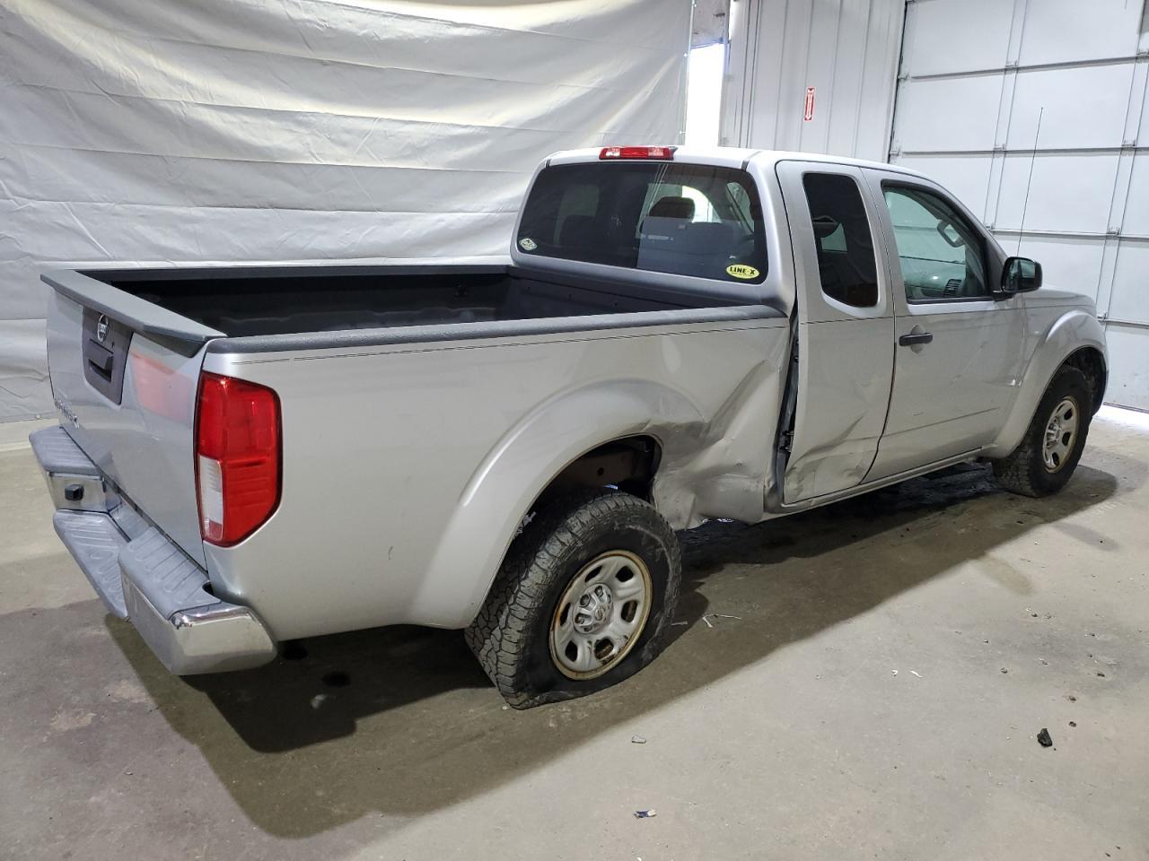 2014 Nissan Frontier S - Фото 3