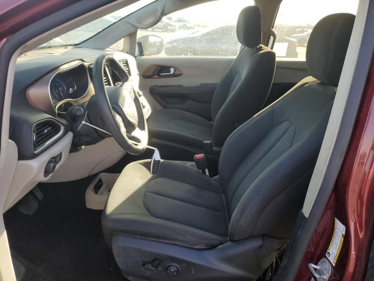 2017 Chrysler Pacifica Touring - Фото 7