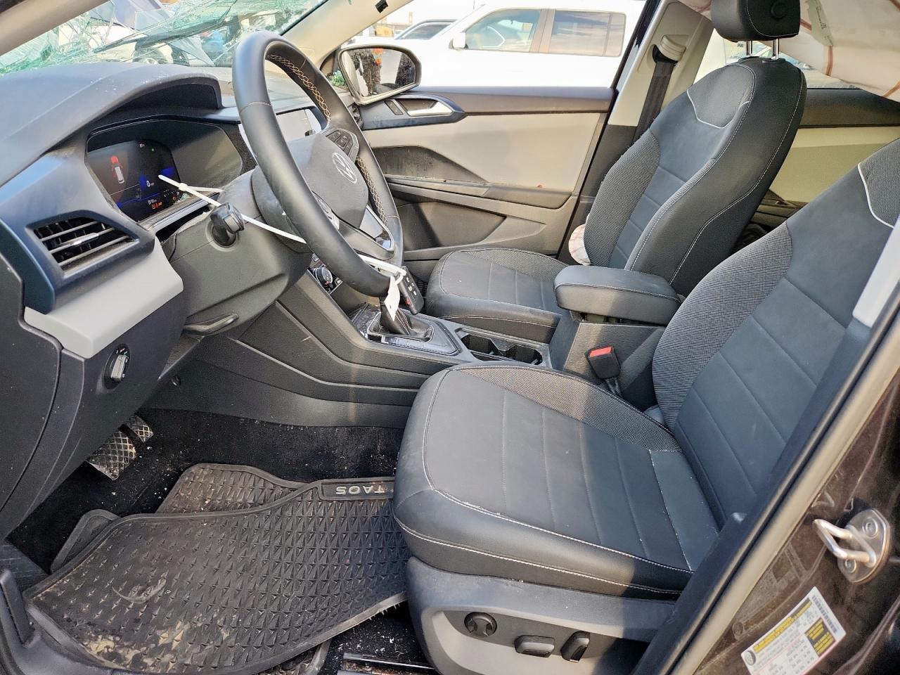 2023 Volkswagen Taos Se - Фото 7