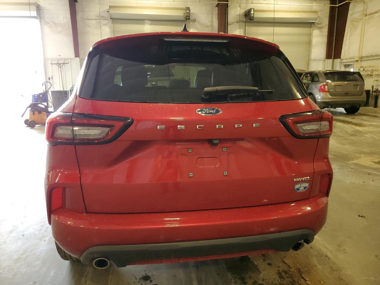 2024 Ford Escape St Line Select - Image 6