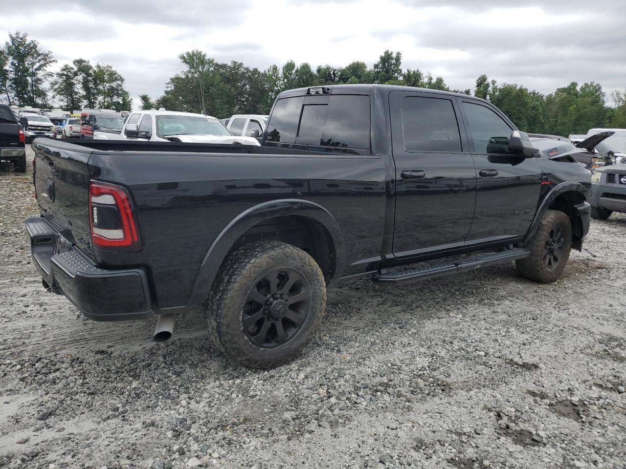 2022 Ram 2500 Laramie - Фото 3