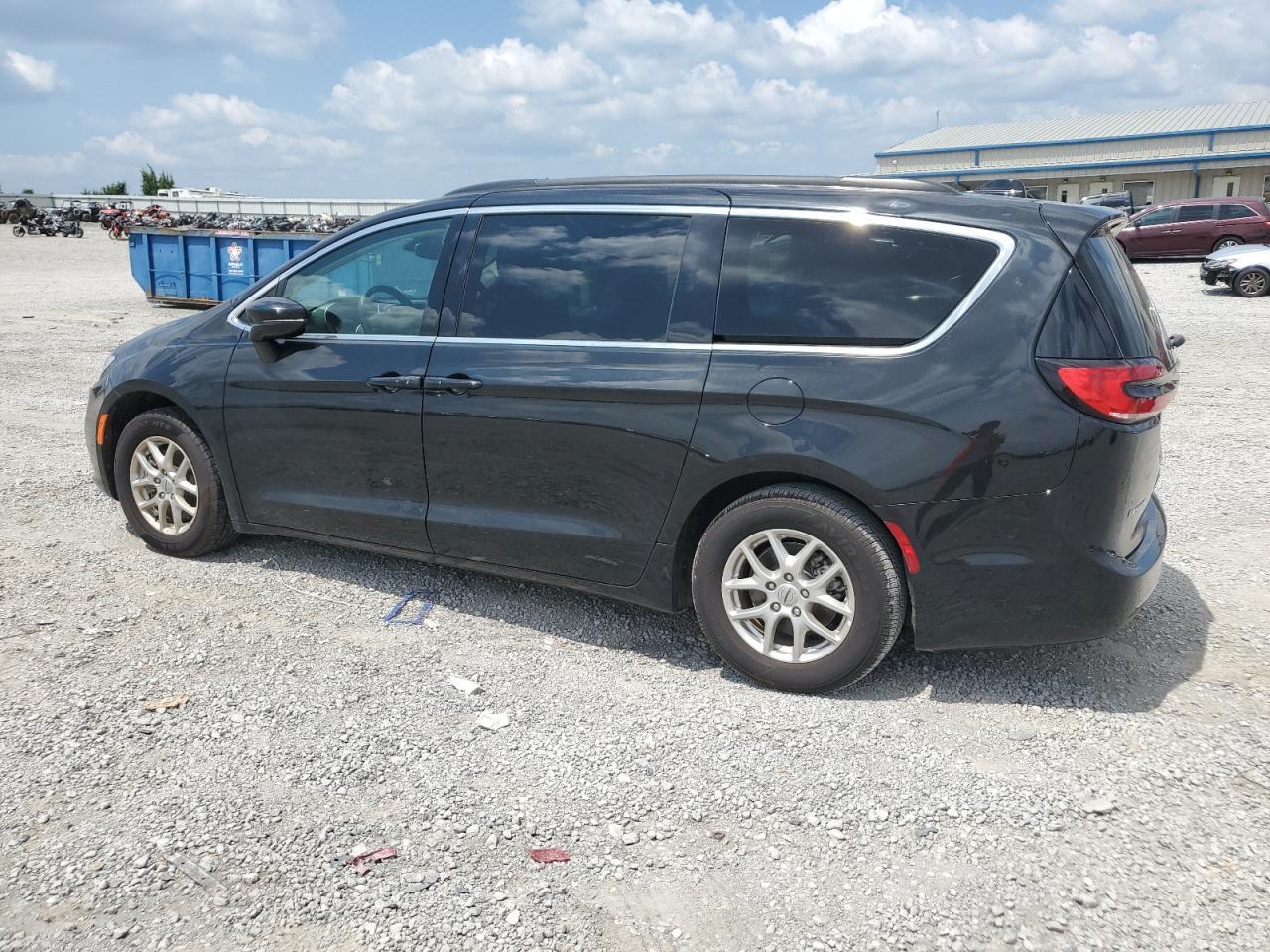 2022 Chrysler Pacifica Touring L - Фото 2