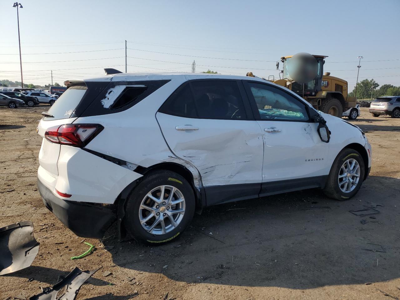 2024 Chevrolet Equinox Ls - Image 3