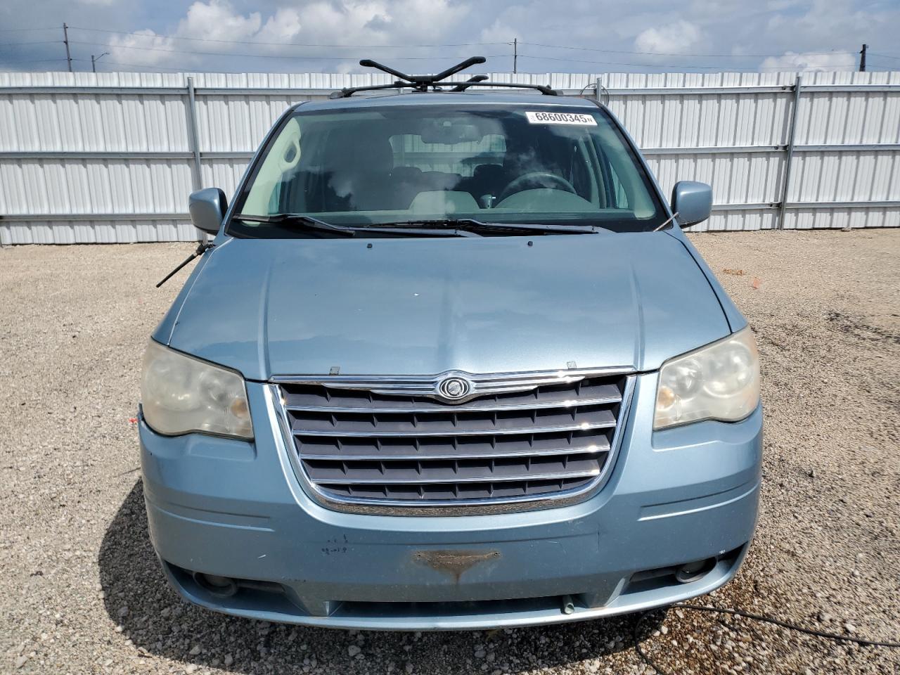 2008 Chrysler Town & Country Touring - Image 5