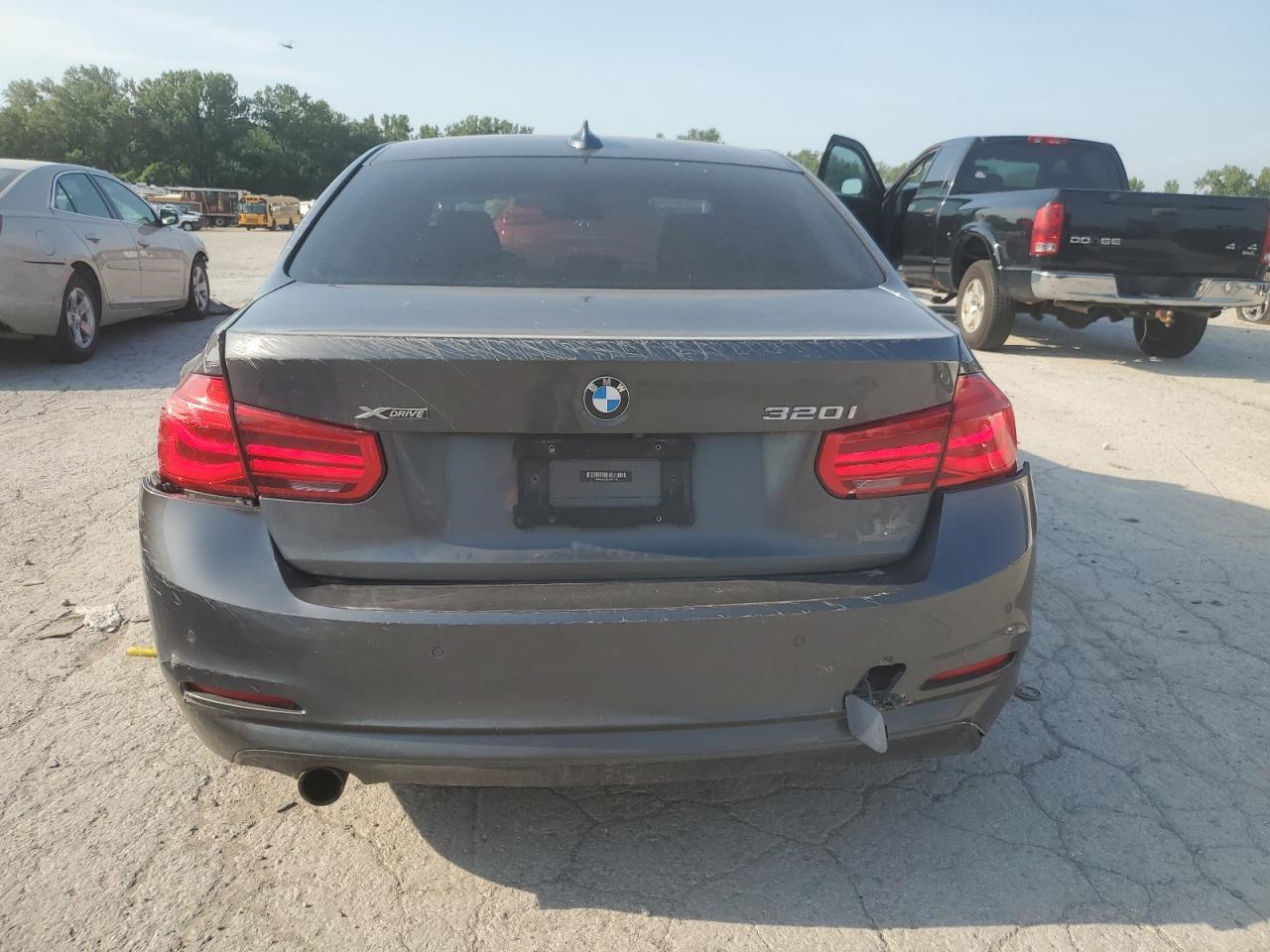 2017 BMW 320 Xi - Фото 6