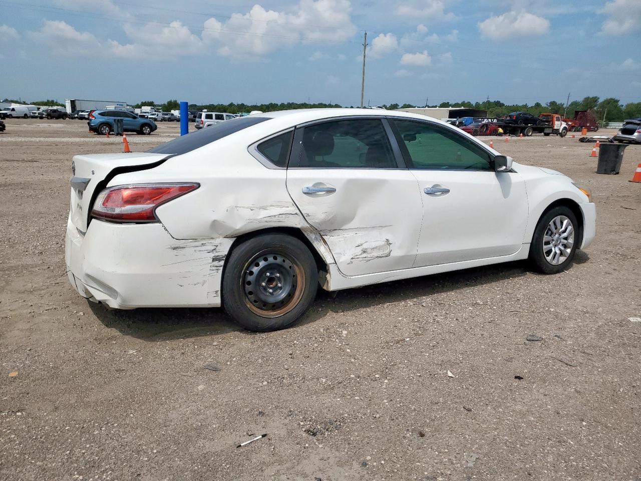 2015 Nissan Altima 2.5 - Фото 3