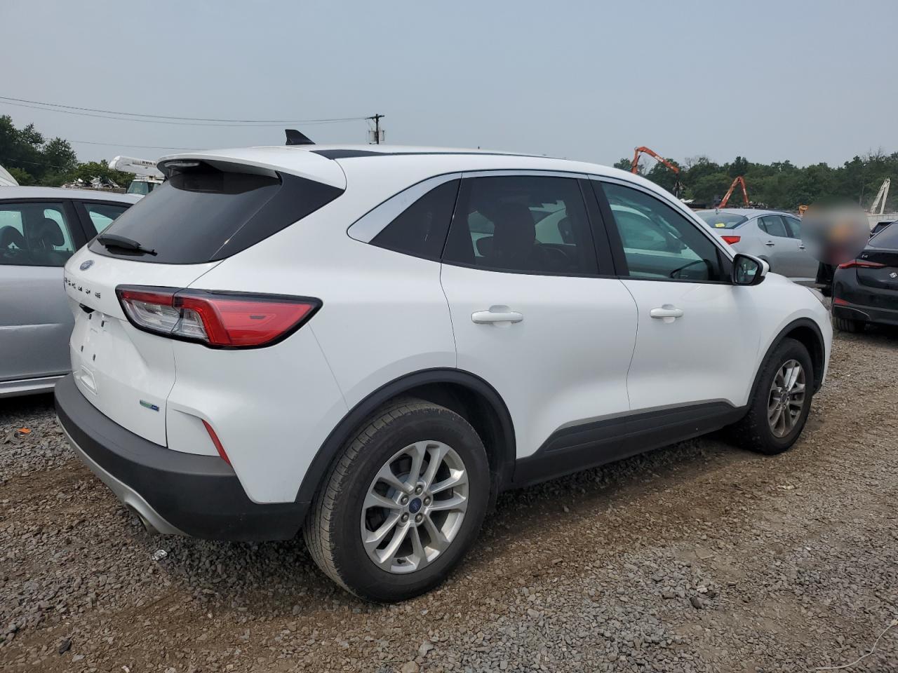 2020 Ford Escape Se - Фото 3