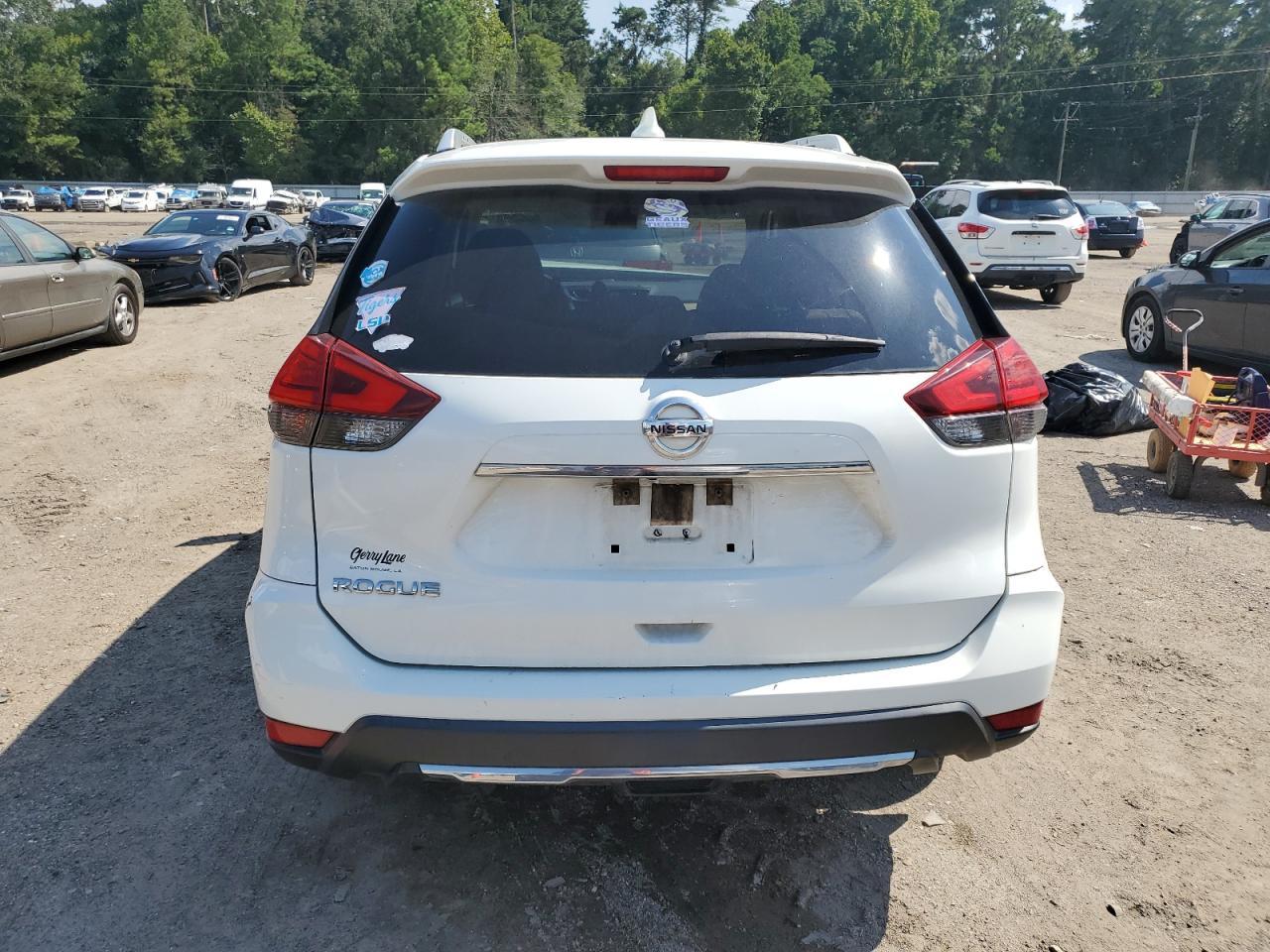 2017 Nissan Rogue S - Фото 6