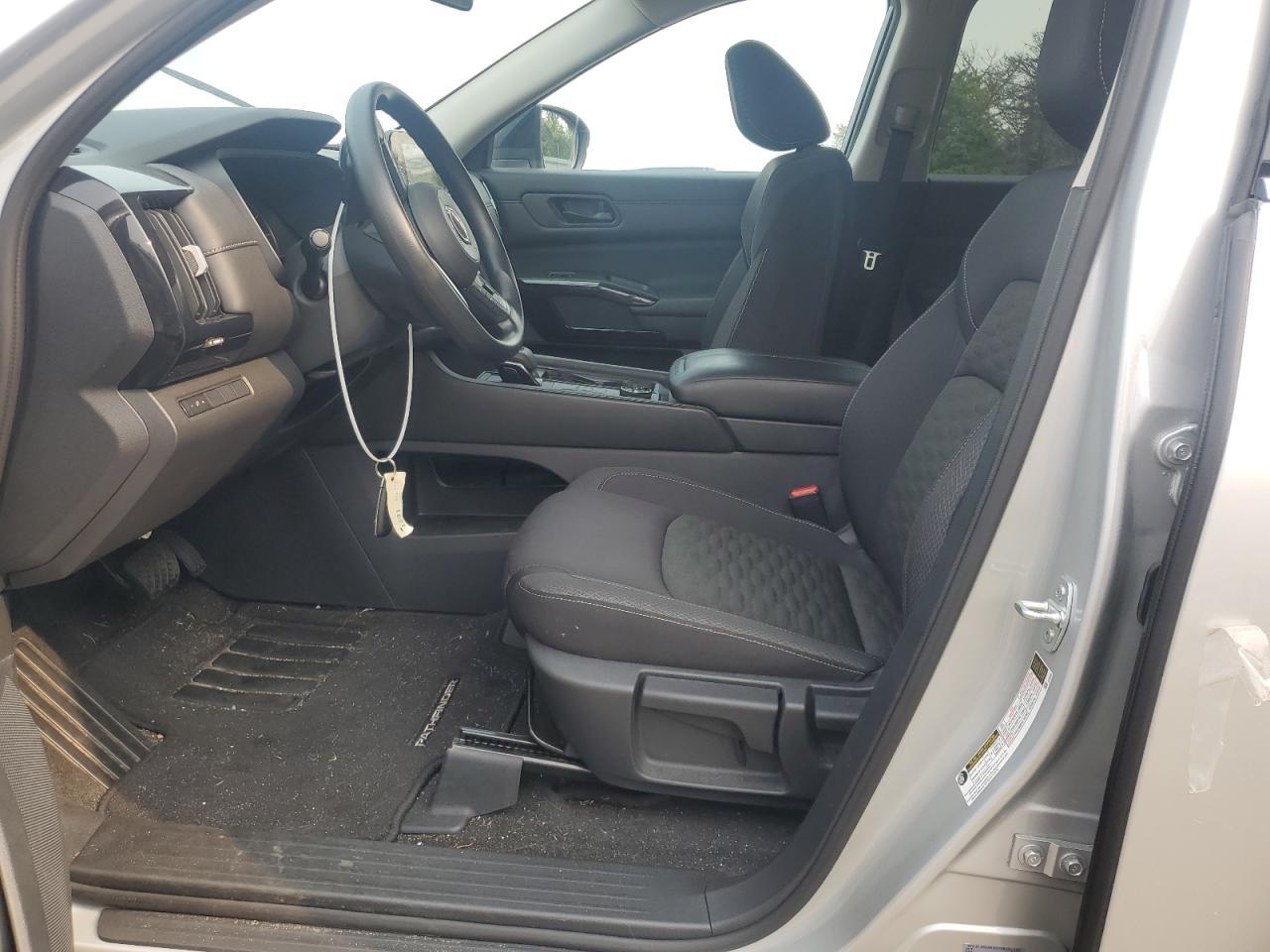 2024 Nissan Pathfinder S - Image 7