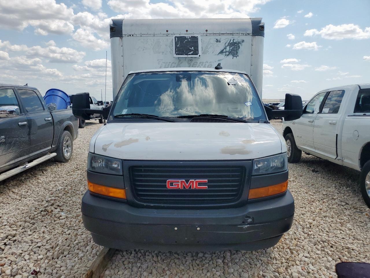 2021 GMC Savana Cutaway G3500 - Фото 5