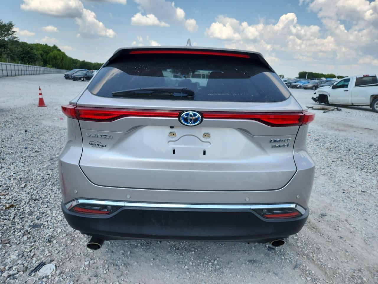 2021 Toyota Venza Le - Фото 6