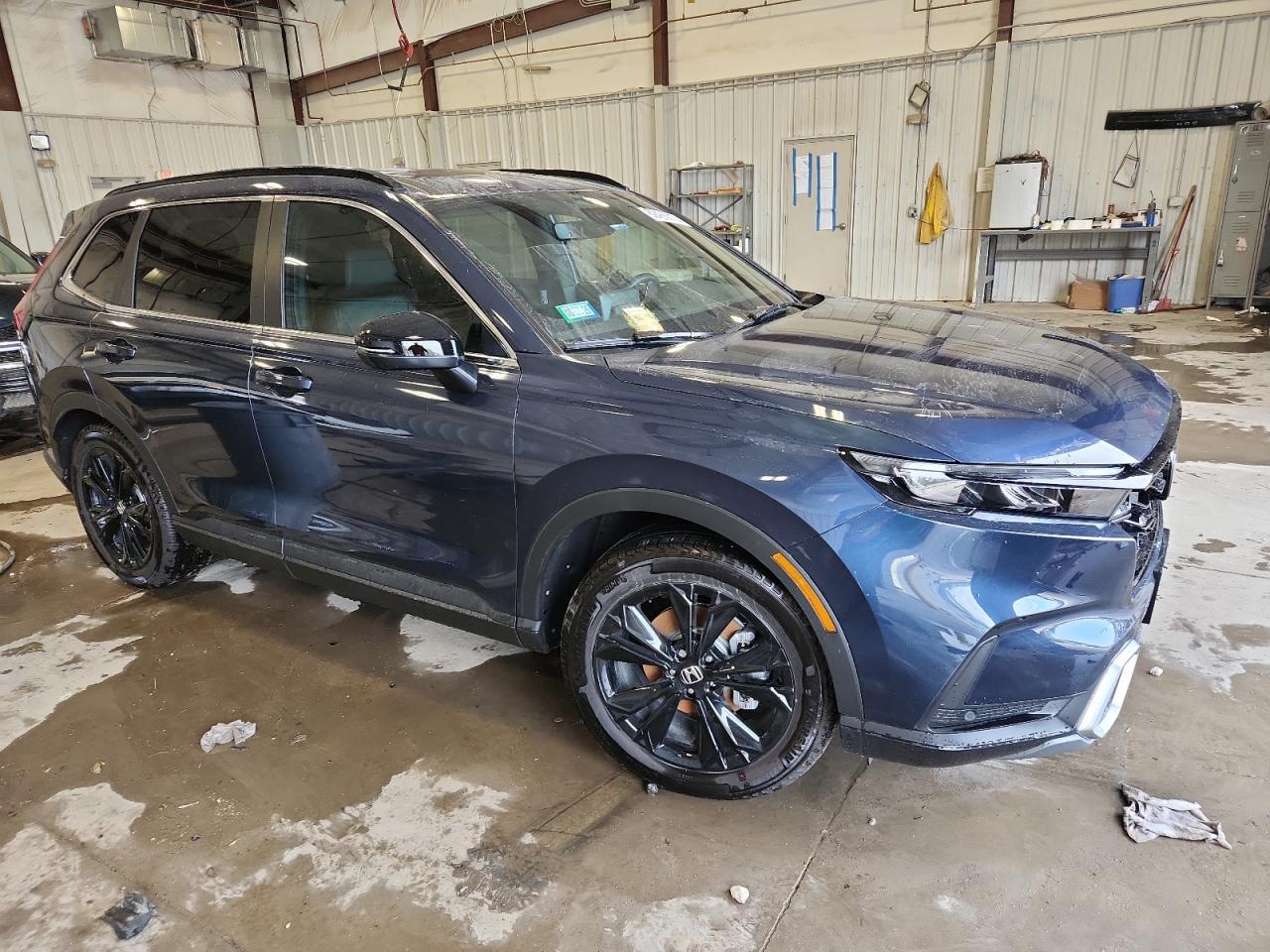 2025 Honda Cr-V Sport Touring - Image 4