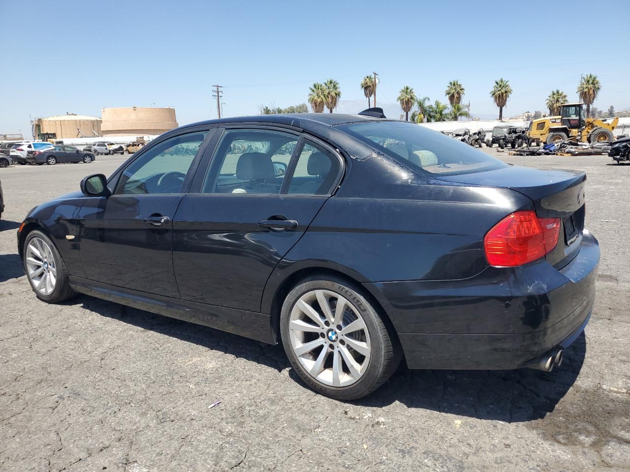 2011 BMW 328 I - Фото 2