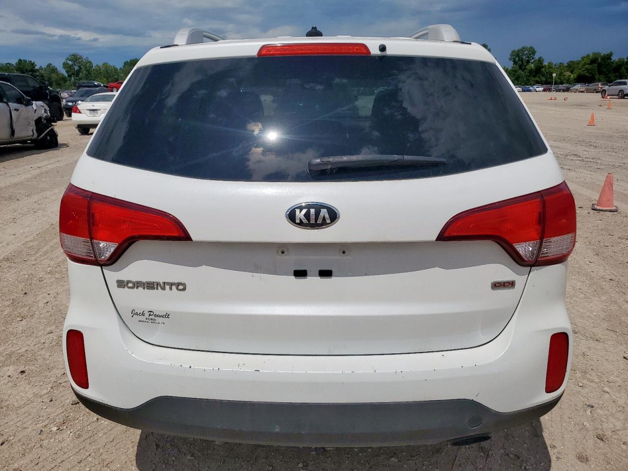 2015 Kia Sorento Lx - Image 6
